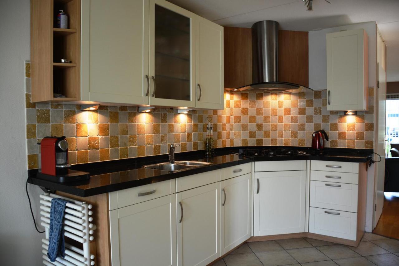 Mango House Homestay Zuidwolde  Екстер'єр фото